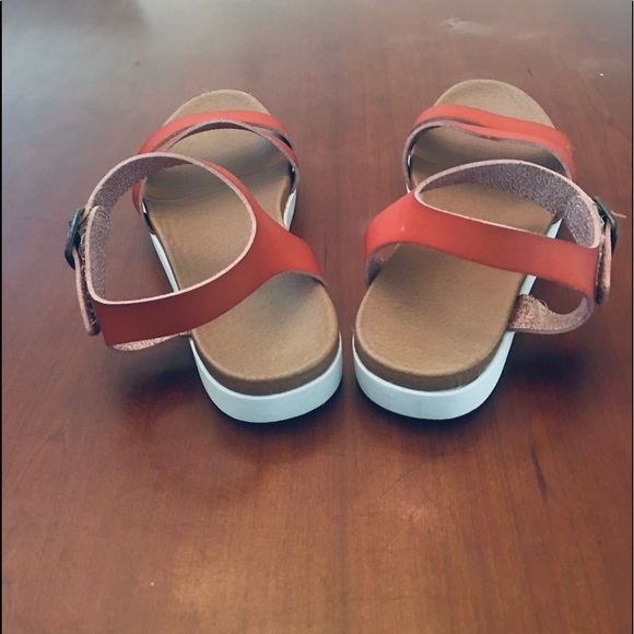 Sandals - Picture 5 of 9